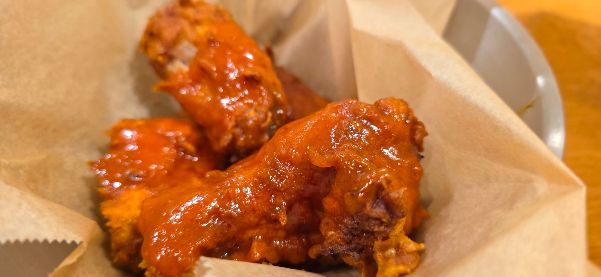 Des chicken wings buffalo style chez Mealz à Lausanne