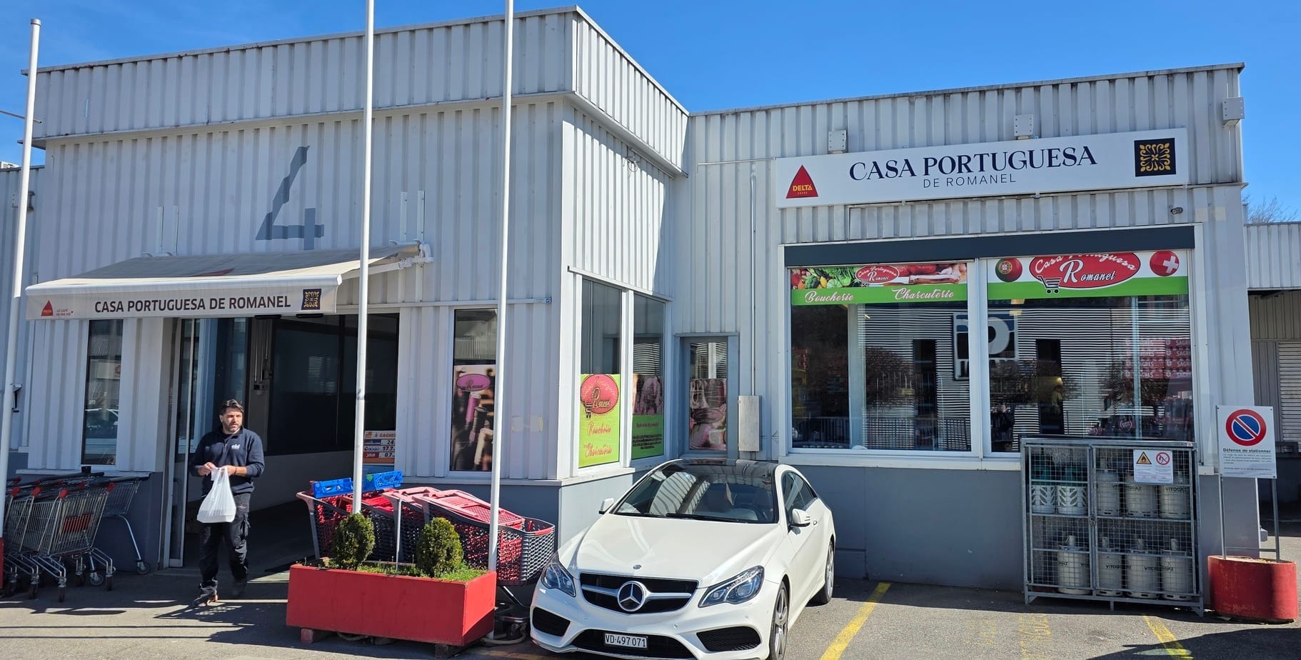 Entrée de la Casa Portuguesa de Romanel.